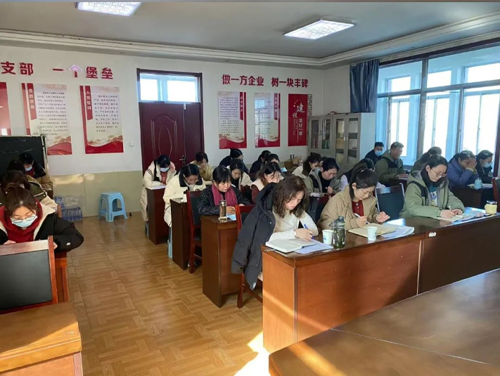 【聚智謀遠(yuǎn) 再譜新篇】寧陽(yáng)一滕醫(yī)藥公司召開2025年度經(jīng)營(yíng)工作推進(jìn)會(huì)