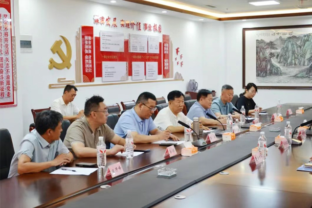 云南省富源縣招商考察團(tuán)蒞臨一滕集團(tuán)參觀考察