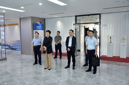 安徽省濉溪縣人大常委會黨組書記、主任姜靈一行蒞臨一滕集團考察